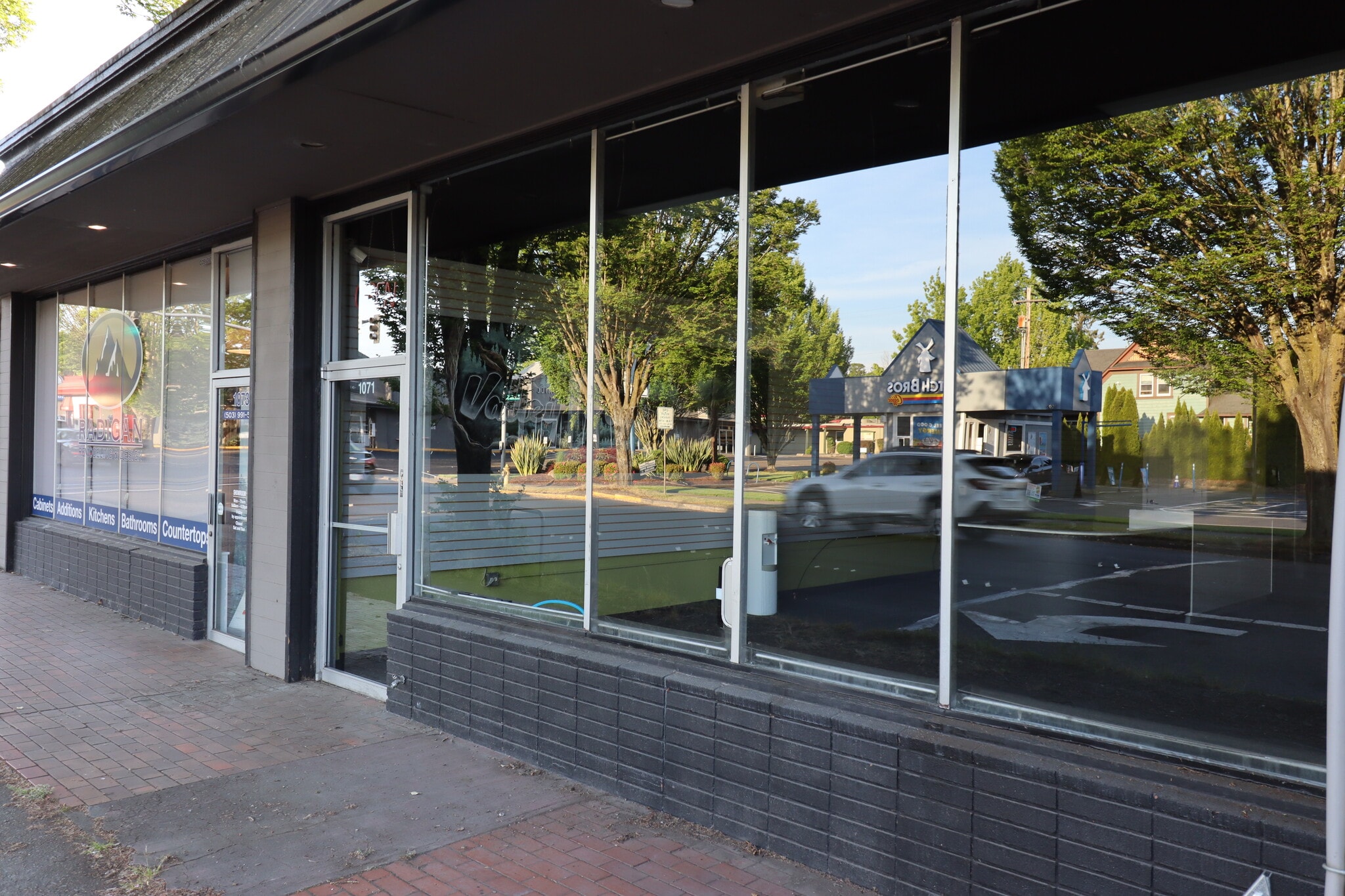1071-1073 Commercial St SE, Salem, OR for lease Primary Photo- Image 1 of 12