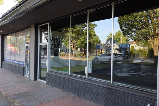 Plus de détails pour 1071-1073 Commercial St SE, Salem, OR - Bureau/Commerce de détail à louer
