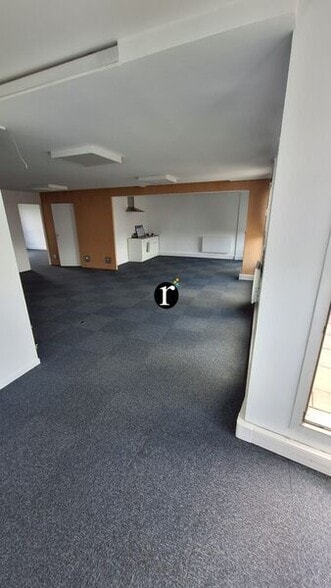 Office in Lille for sale - Building Photo - Image 2 of 5