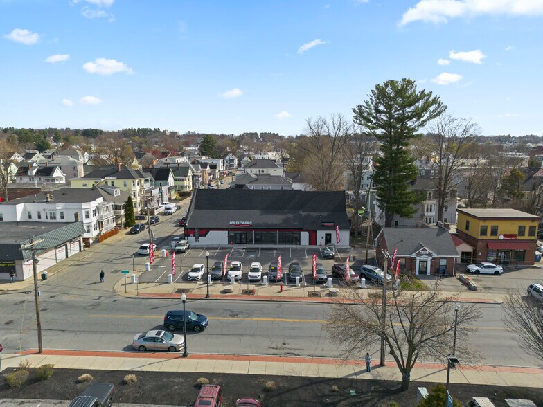 42 Kirk St, Methuen, MA à vendre - Photo du bâtiment - Image 1 de 21