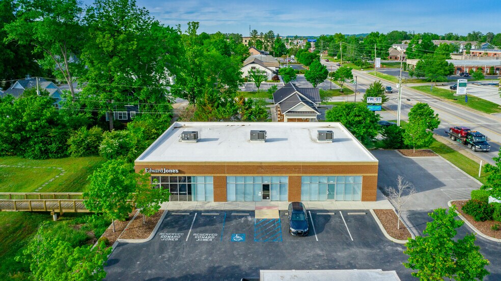 1525 Gunbarrel, Chattanooga, TN à louer - Photo du bâtiment - Image 2 de 13