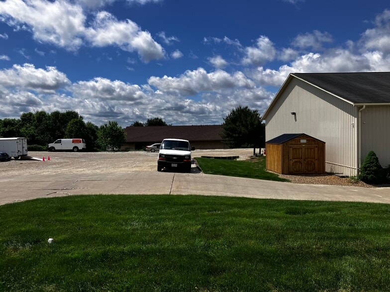 655 Elm Ridge Ave, Canal Fulton, OH for lease - Building Photo - Image 2 of 9