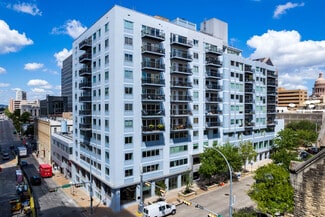 Plus de détails pour 800 Brazos St, Austin, TX - Multi-résidentiel à vendre