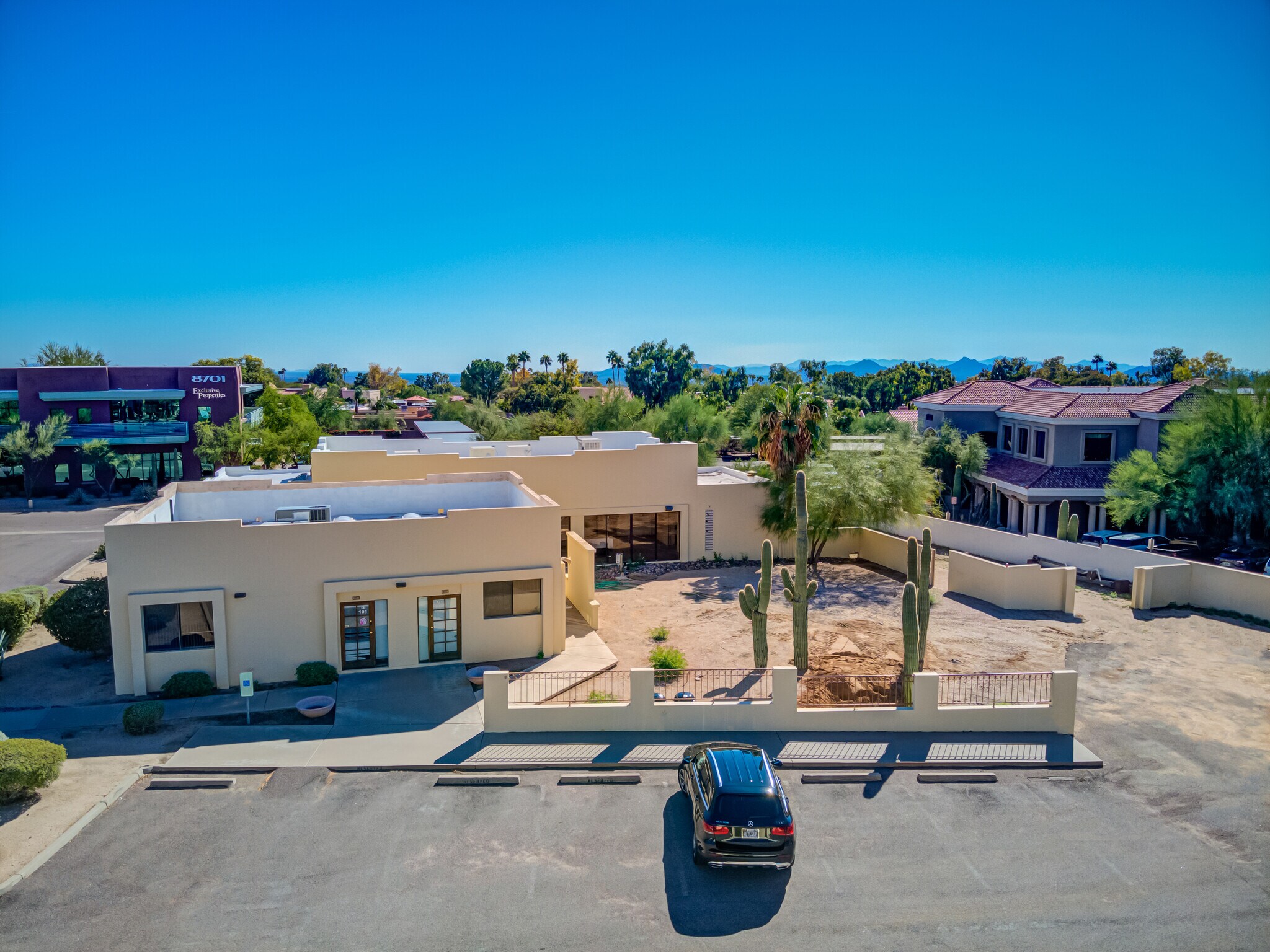 8711 E Pinnacle Peak Rd, Scottsdale, AZ à louer Photo du bâtiment- Image 1 de 46