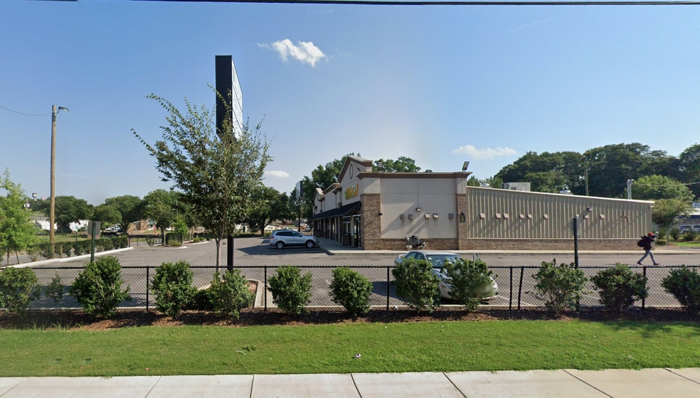 2720 Poplar St, Montgomery, AL for lease - Building Photo - Image 2 of 4