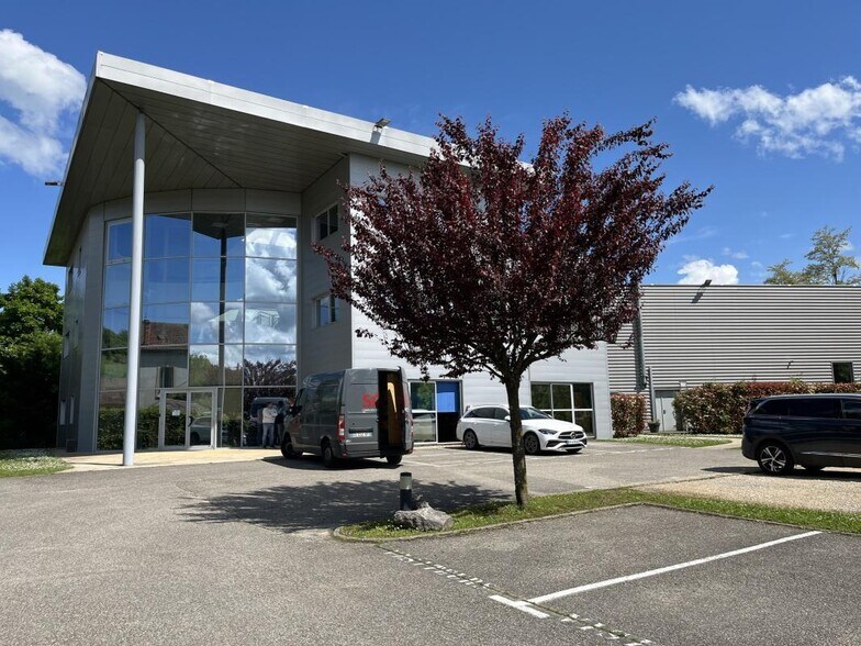 12 Avenue De Savoie, Saint-Clair-de-la-Tour à vendre - Photo du bâtiment - Image 2 de 20