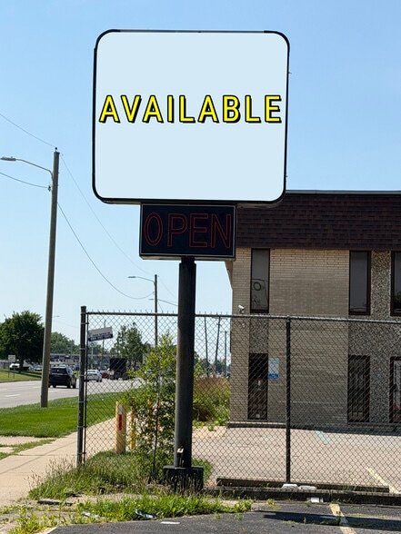 17425 Telegraph Rd, Detroit, MI for lease - Building Photo - Image 3 of 9