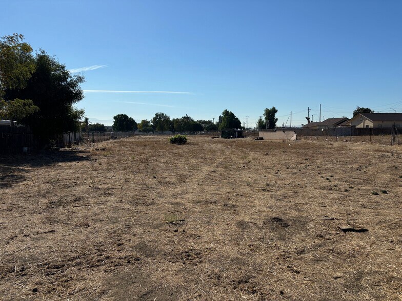 918 E Holt Blvd, Ontario, CA à vendre - Photo du bâtiment - Image 3 de 18