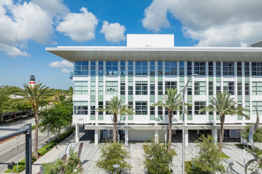 2335 E Atlantic Blvd, Pompano Beach, FL for lease - Building Photo - Image 2 of 13