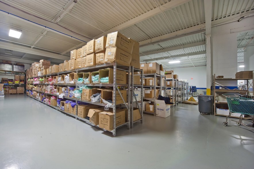 10 Fadem Rd, Springfield, NJ à louer - Photo intérieure - Image 3 de 35