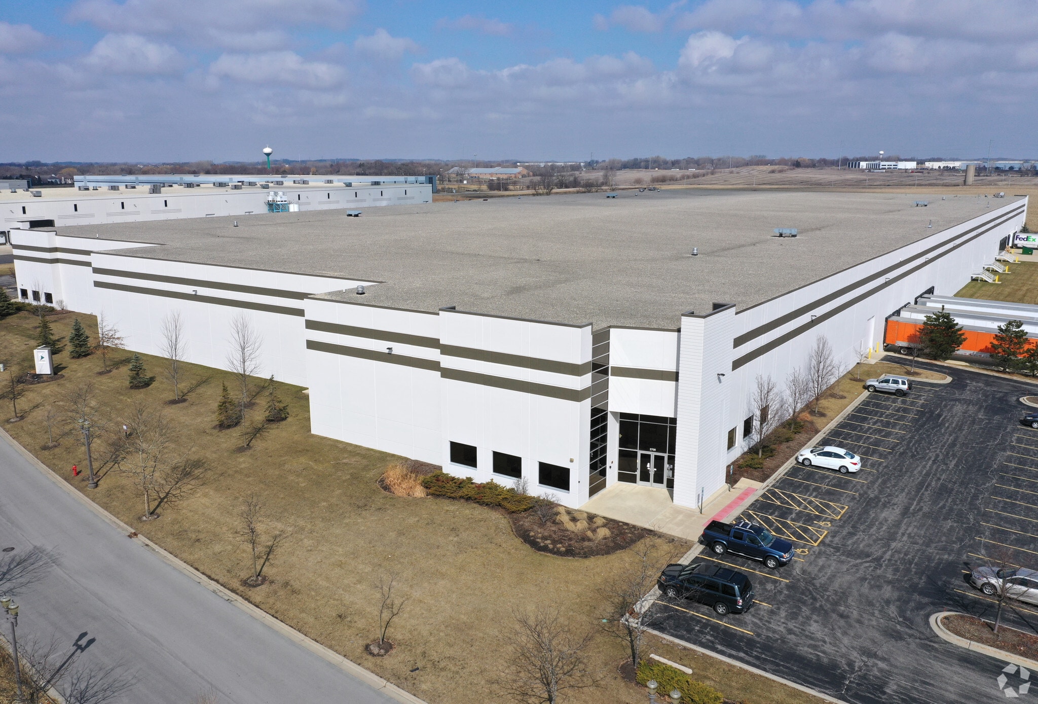 2700 Alft Ln, Elgin, IL for lease Primary Photo- Image 1 of 9