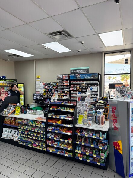 72275 Ramon Rd, Thousand Palms, CA à vendre - Photo du bâtiment - Image 3 de 8