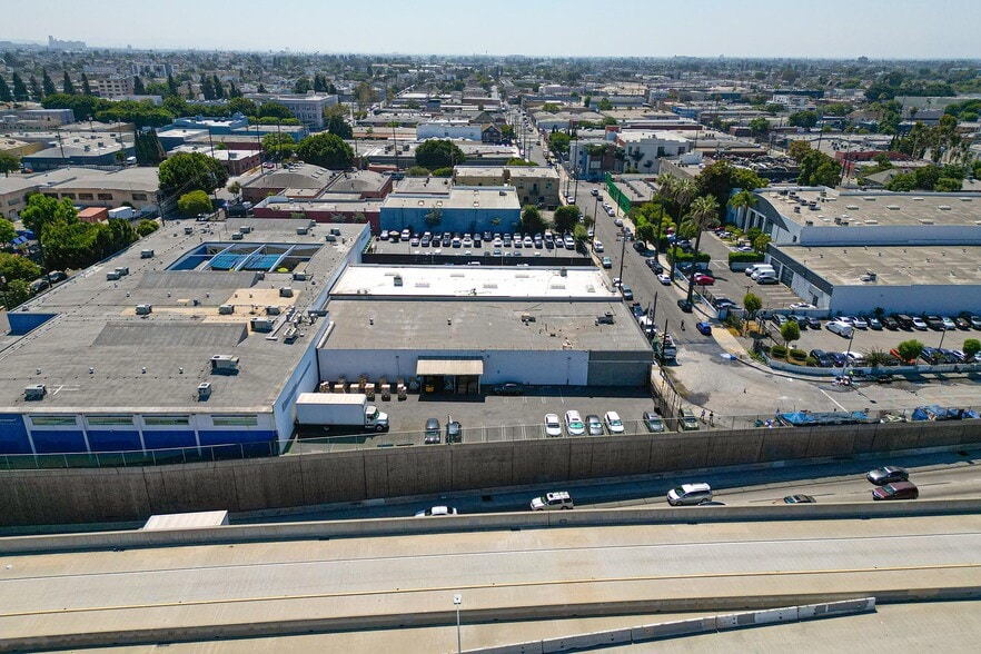 341 W 31st St, Los Angeles, CA for lease - Building Photo - Image 3 of 7