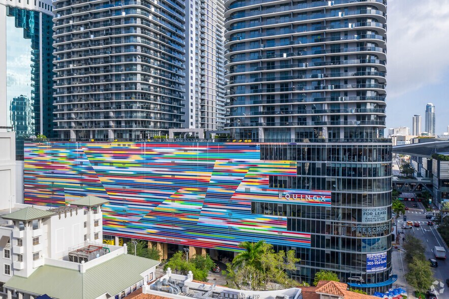 25 SW 9th St, Miami, FL à louer - Photo du bâtiment - Image 3 de 69