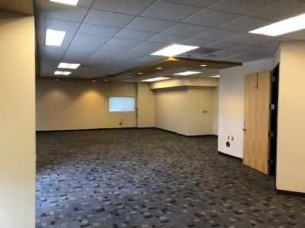 165 E Charles St, Mount Angel, OR for lease - Interior Photo - Image 3 of 9