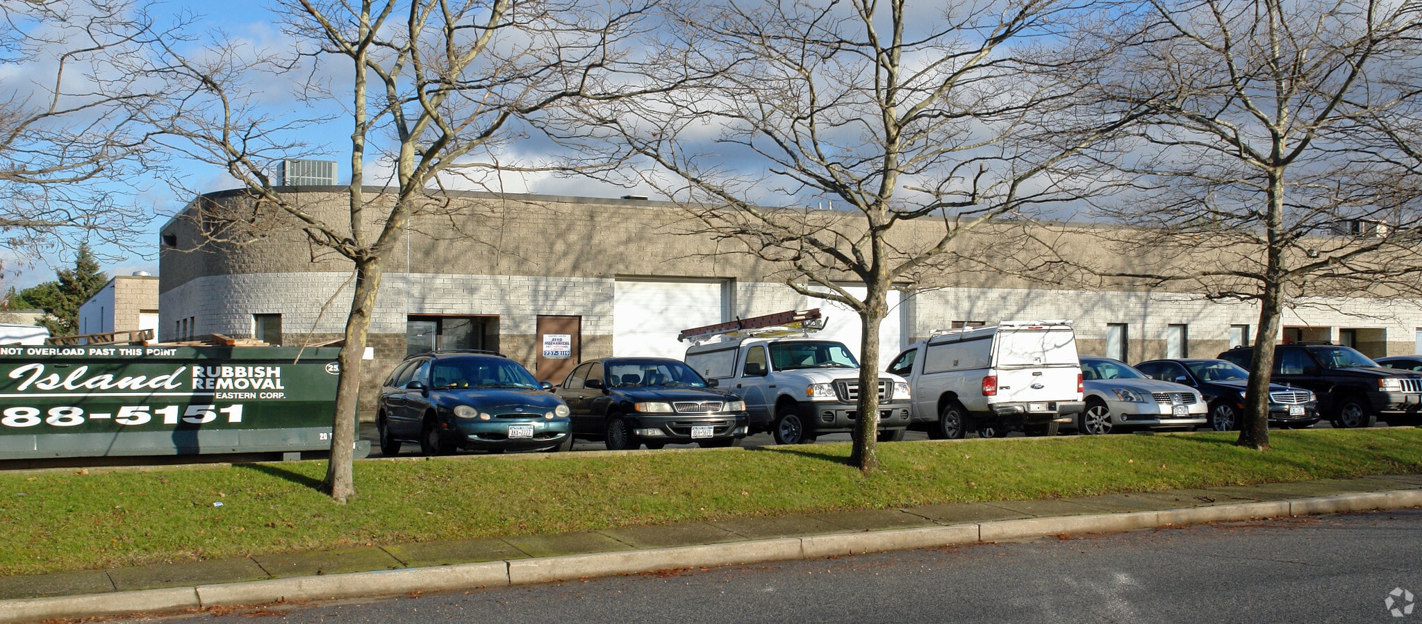 901-907 S 2nd St, Ronkonkoma, NY for lease Primary Photo- Image 1 of 3