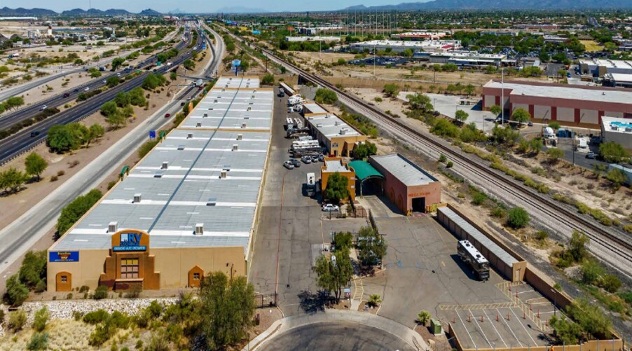 6260 N Travel Center Rd, Tucson, AZ à louer - Photo du bâtiment - Image 1 de 9