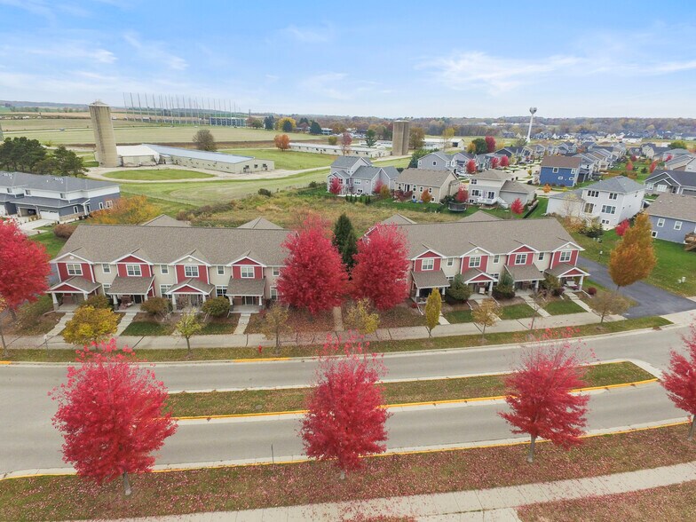 4868 Innovation Dr, Deforest, WI à vendre - Photo du bâtiment - Image 2 de 24