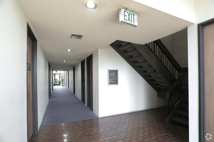 12225 South St, Cerritos, CA for sale - Lobby - Image 3 of 4