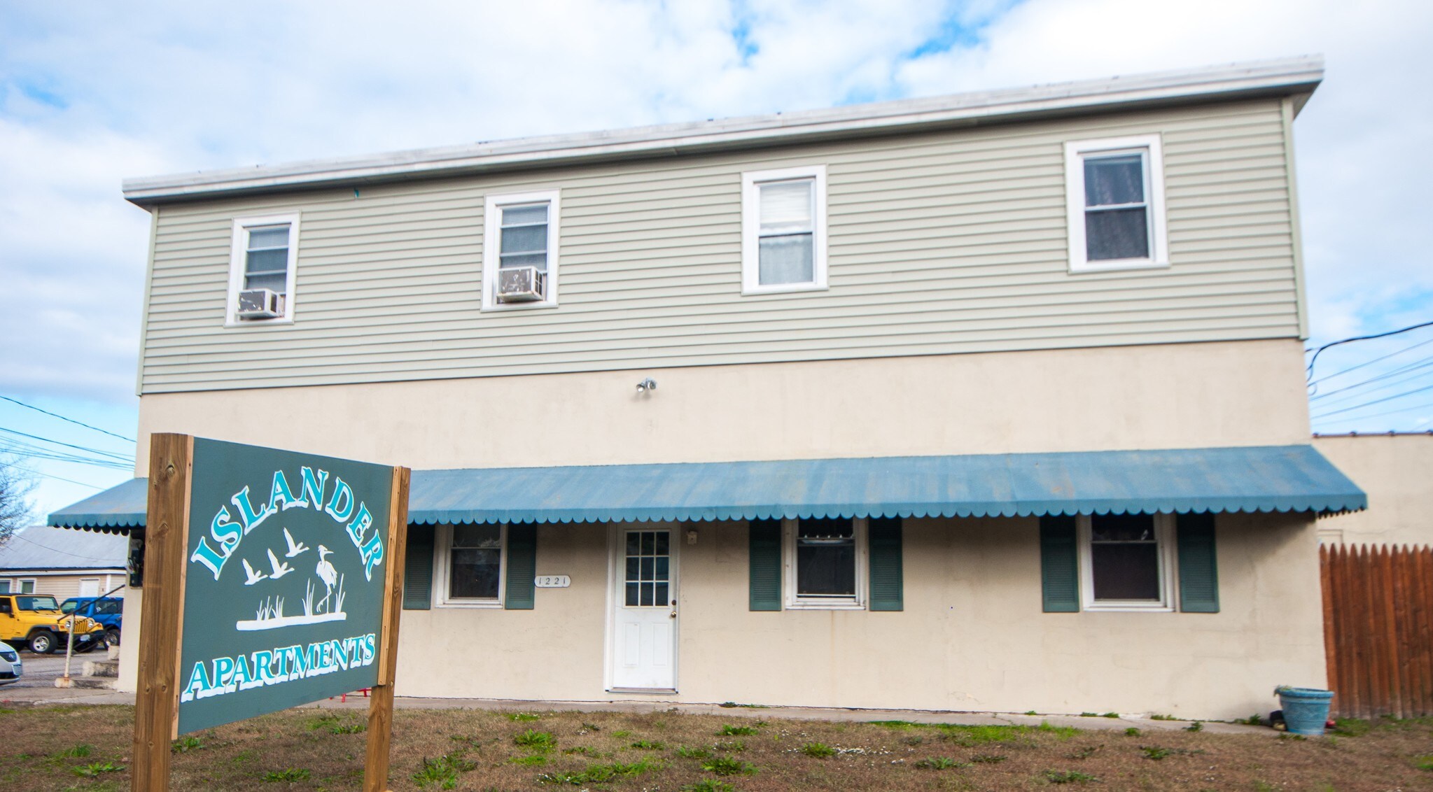 1221 Poquoson Ave, Poquoson, VA à vendre Photo principale- Image 1 de 13