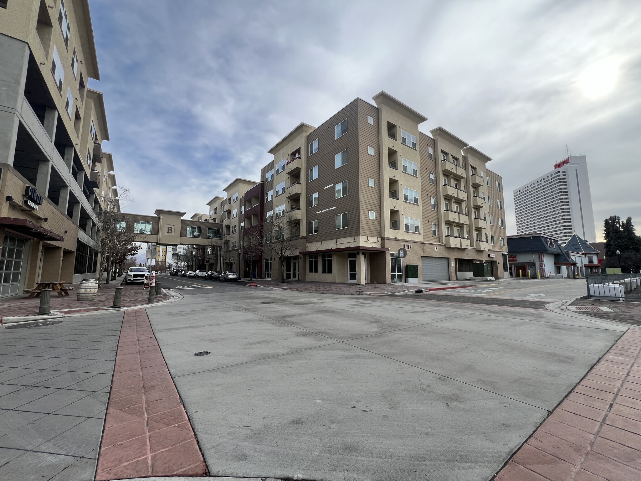 1125 Avenue of the Oaks, Sparks, NV for lease Primary Photo- Image 1 of 91