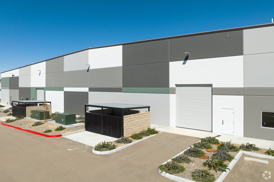 9841D Bartlett Ave, Adelanto, CA for sale - Building Photo - Image 3 of 8