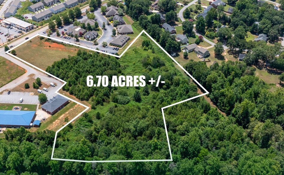 Suber Rd & Brushy Creek Rd, Greer, SC à vendre - Photo principale - Image 1 de 4