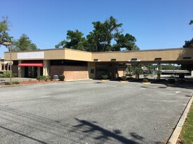 3617 NE 7th St, Ocala FL - Restaurant avec service au volant