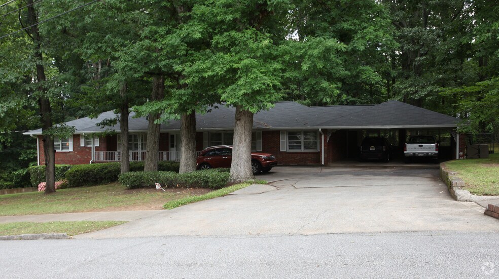 2228 Scenic Dr, Snellville, GA à vendre - Photo principale - Image 1 de 23