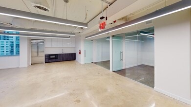 100 N Biscayne Blvd, Miami, FL for lease Interior Photo- Image 2 of 7