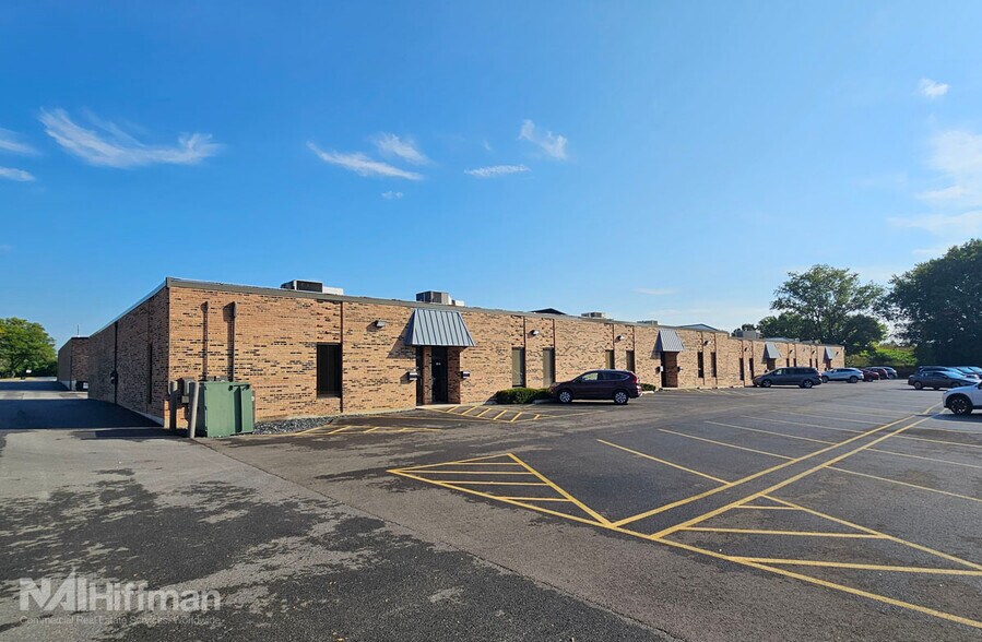 756-816 Burr Oak Dr, Westmont, IL for lease - Building Photo - Image 3 of 5