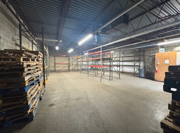 73 Nancy St, West Babylon, NY à louer - Photo du bâtiment - Image 3 de 4