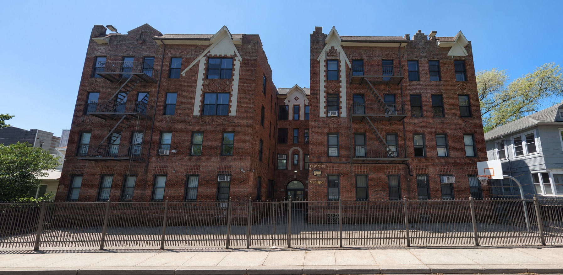 860 E 27th St, Brooklyn, NY for sale Primary Photo- Image 1 of 11