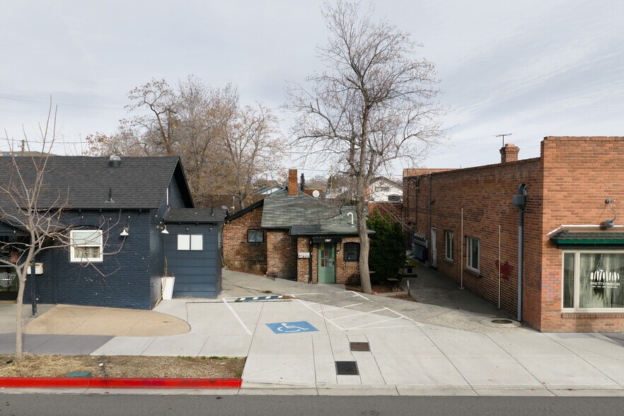 670 Tahoe St, Reno, NV à vendre - Photo principale - Image 1 de 4