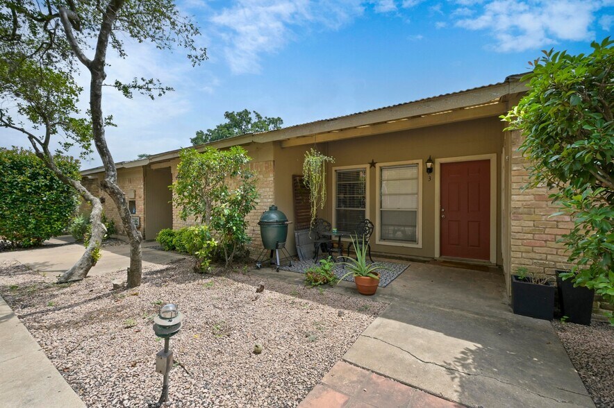 3416 Willowrun Dr, Austin, TX à vendre - Photo du bâtiment - Image 3 de 27