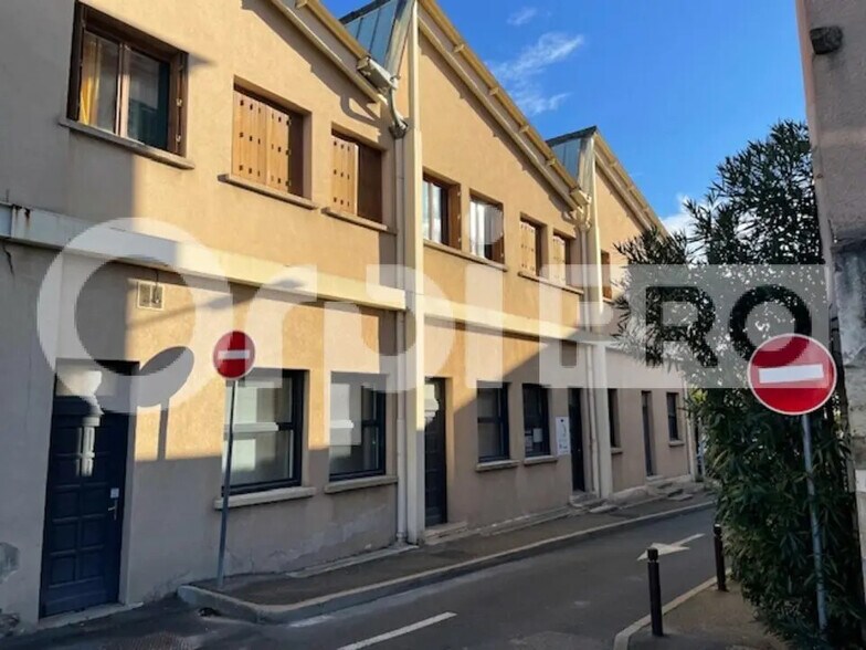 Commerce de détail dans Villefranche-sur-Saône à vendre - Photo du bâtiment - Image 2 de 9