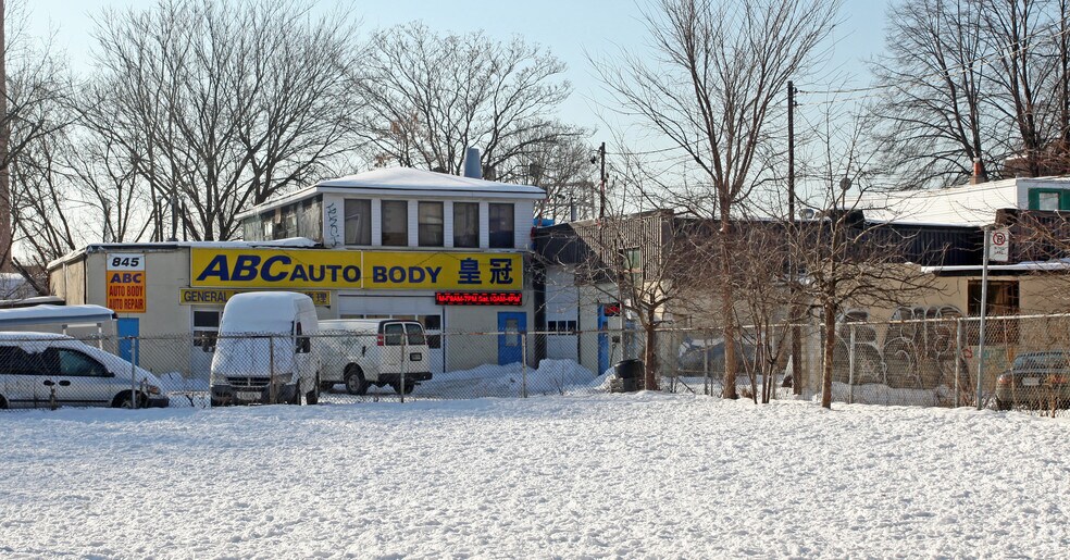 240 First Ave, Toronto, ON for sale - Primary Photo - Image 1 of 1