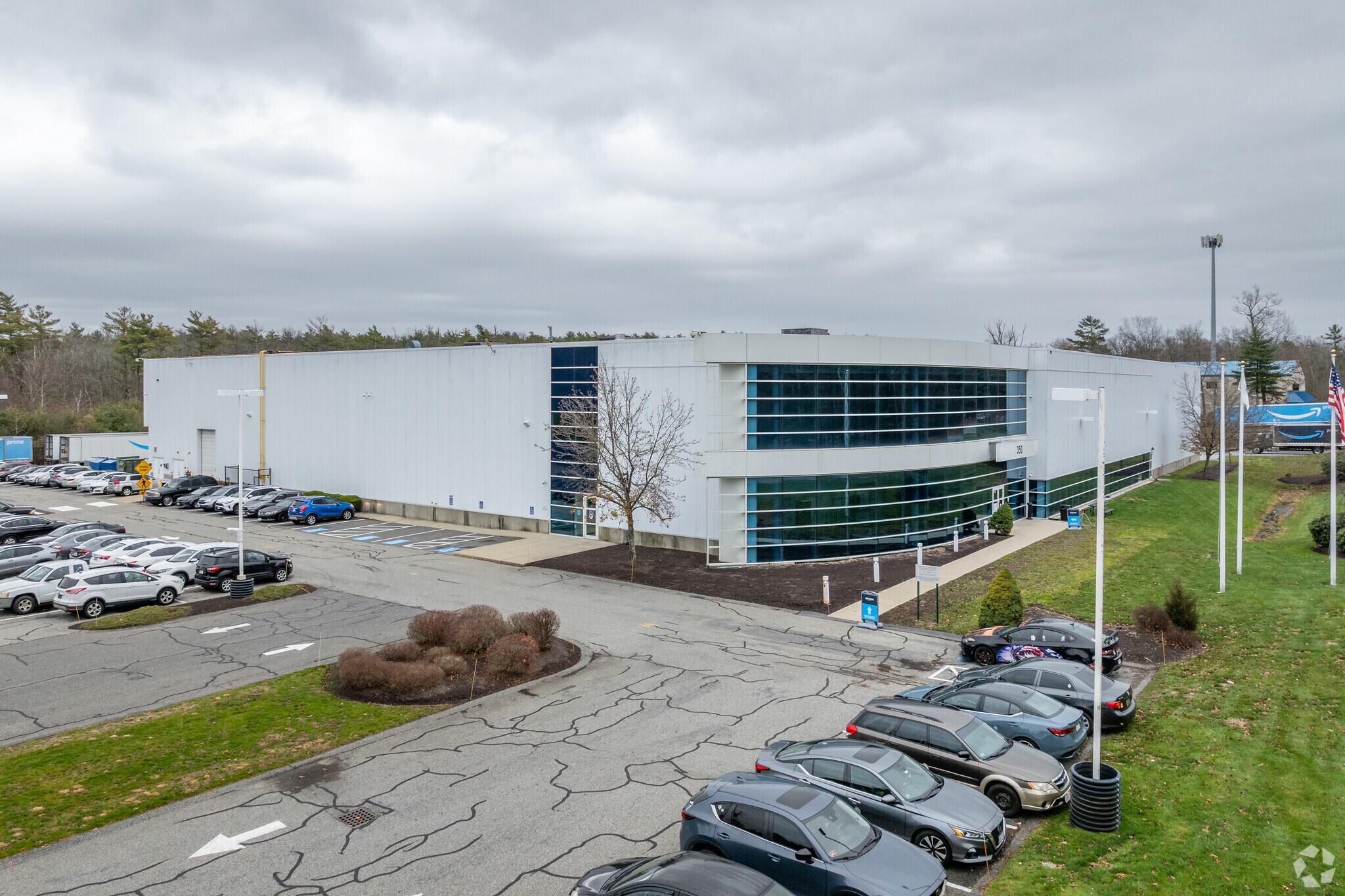 350 Revolutionary Dr, Taunton, MA for lease Primary Photo- Image 1 of 5