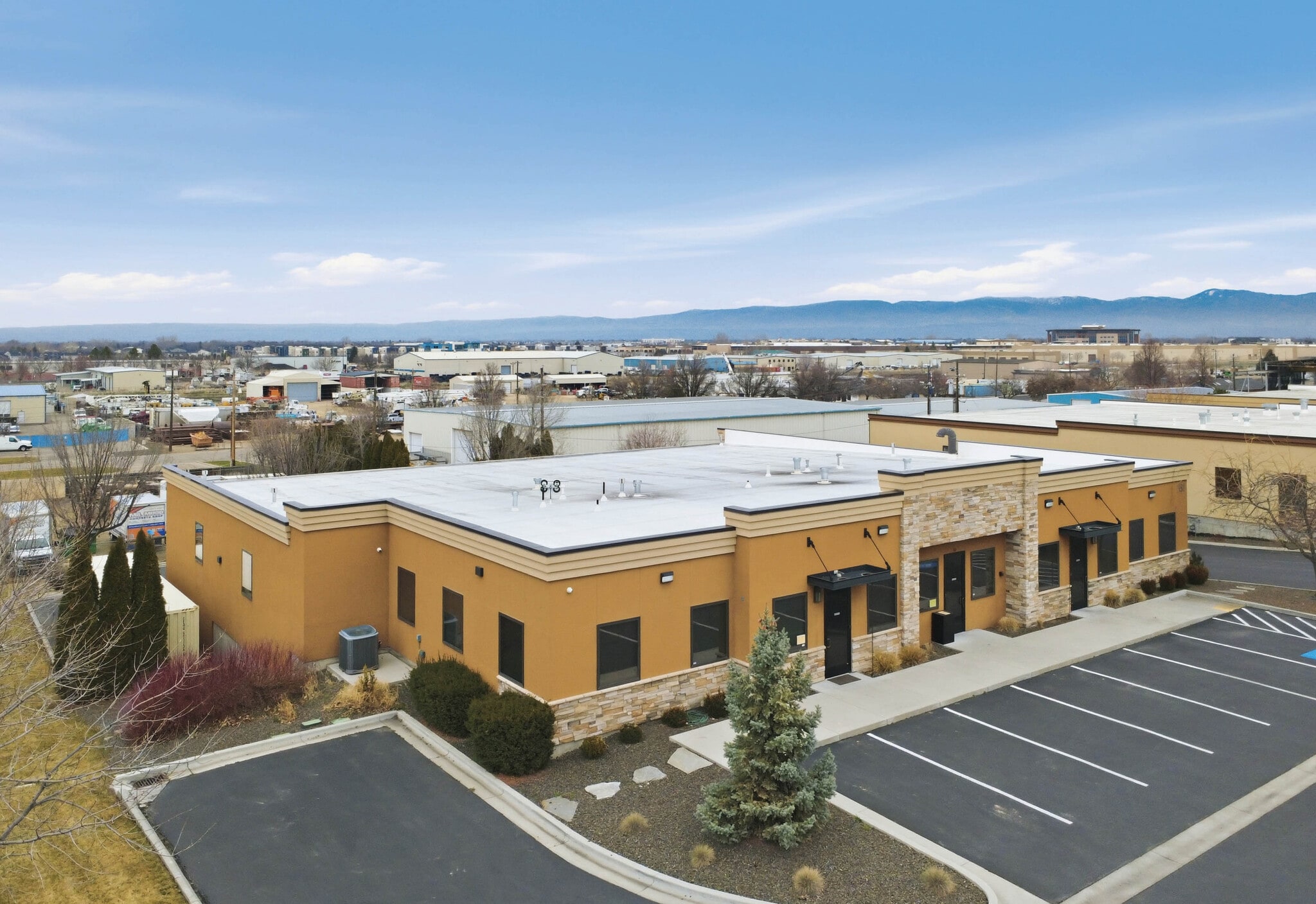 1938 E Franklin Rd, Meridian, ID à vendre Photo principale- Image 1 de 10