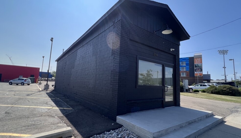 316 N Cedar St, Lansing, MI for lease - Building Photo - Image 3 of 3