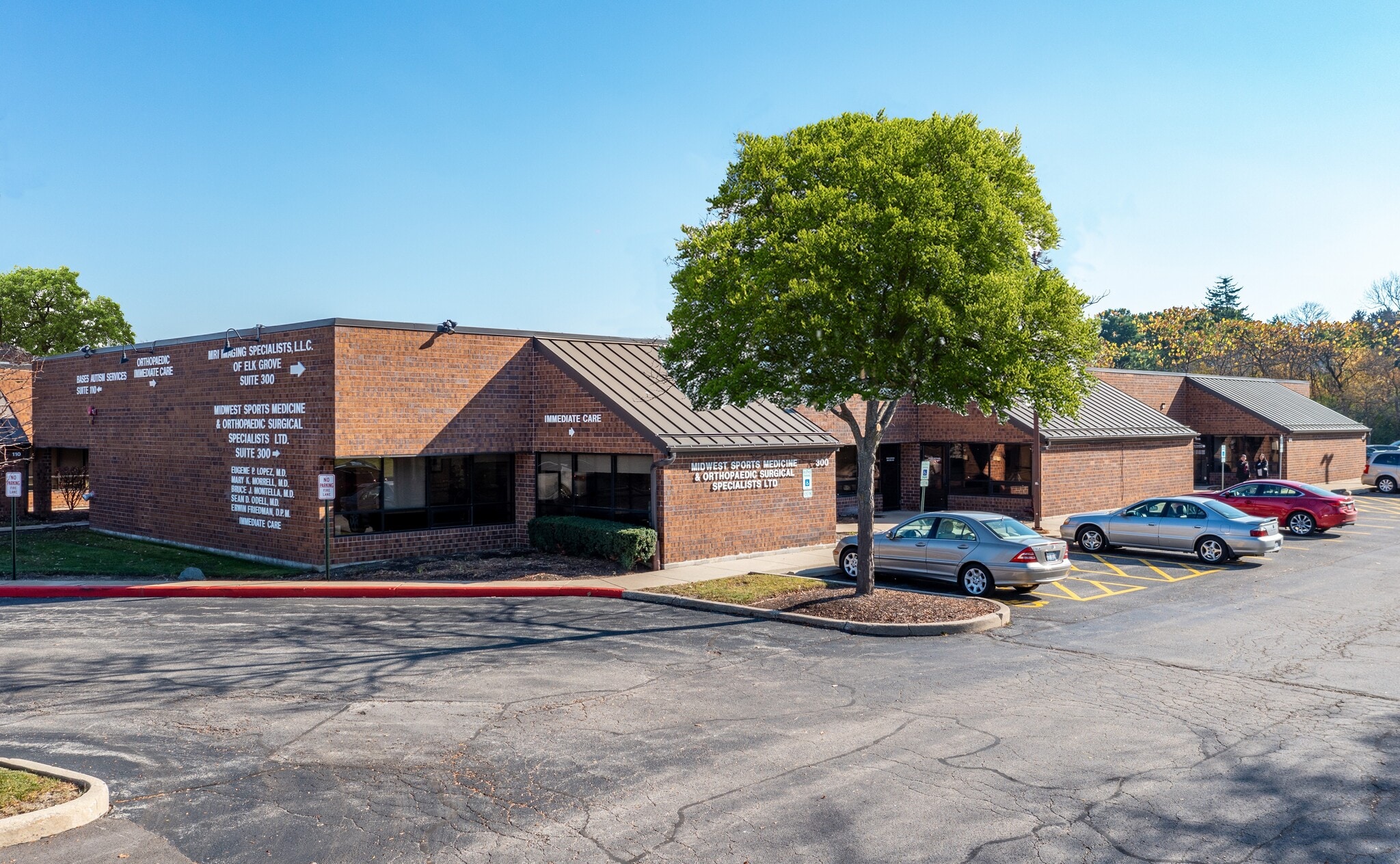901 Biesterfield Rd, Elk Grove Village, IL for lease Primary Photo- Image 1 of 6