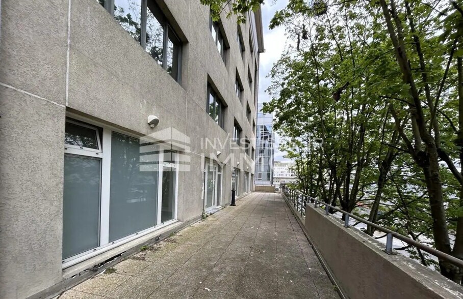 Bureau dans Cergy à louer - Photo du bâtiment - Image 3 de 6