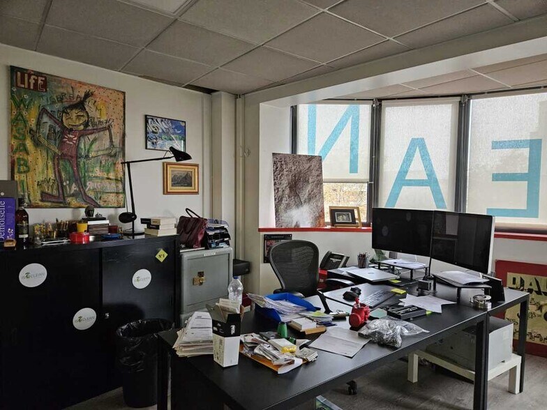 Office in Boulogne-Billancourt for lease - Interior Photo - Image 2 of 8
