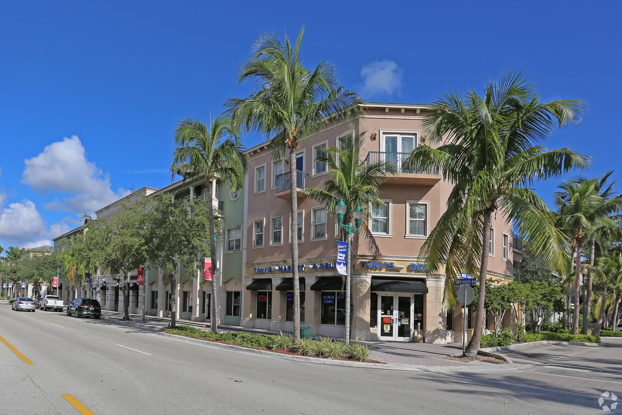 301 W Atlantic Ave, Delray Beach, FL à louer Photo du bâtiment- Image 1 de 23