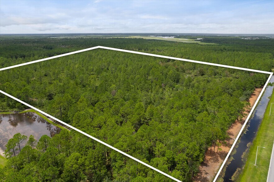 3699 Seminole Woods Blvd, Palm Coast, FL à vendre - Photo du bâtiment - Image 2 de 15