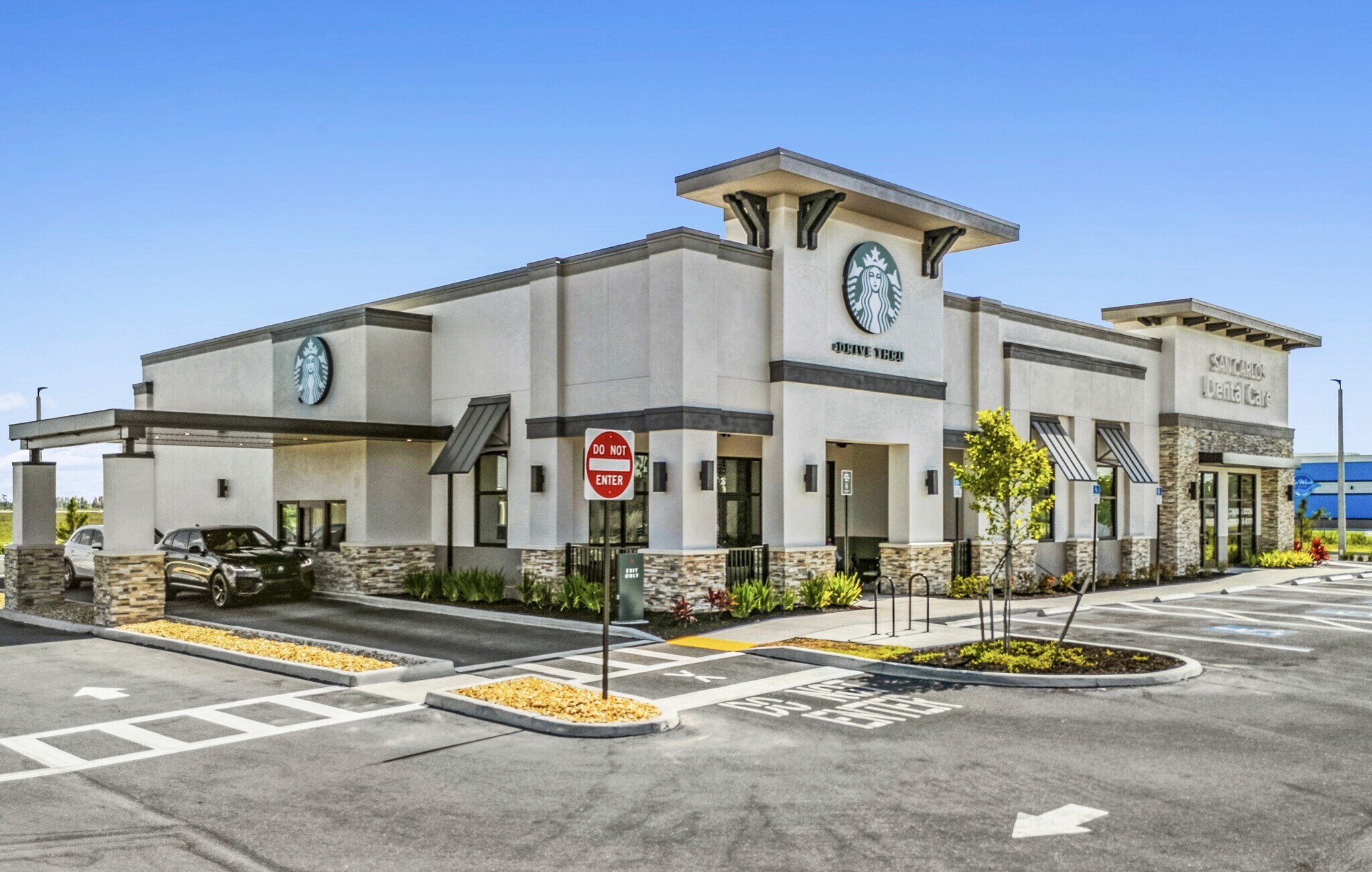 17021 Three Oaks Marketplace Dr, Fort Myers, FL à vendre Photo du bâtiment- Image 1 de 1