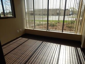 301 Fruitland Rd, Hamilton, ON for lease Interior Photo- Image 1 of 5