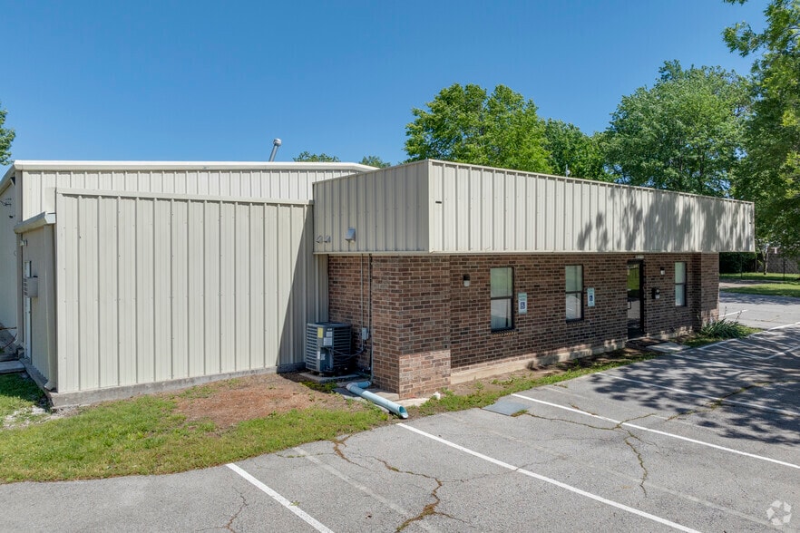 1245 N Garnett Rd, Tulsa, OK for lease - Building Photo - Image 2 of 14