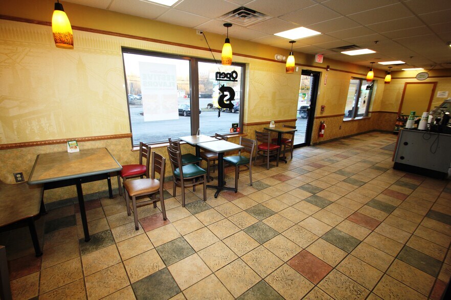 4 Lowell Rd, North Reading, MA for lease - Building Photo - Image 2 of 14