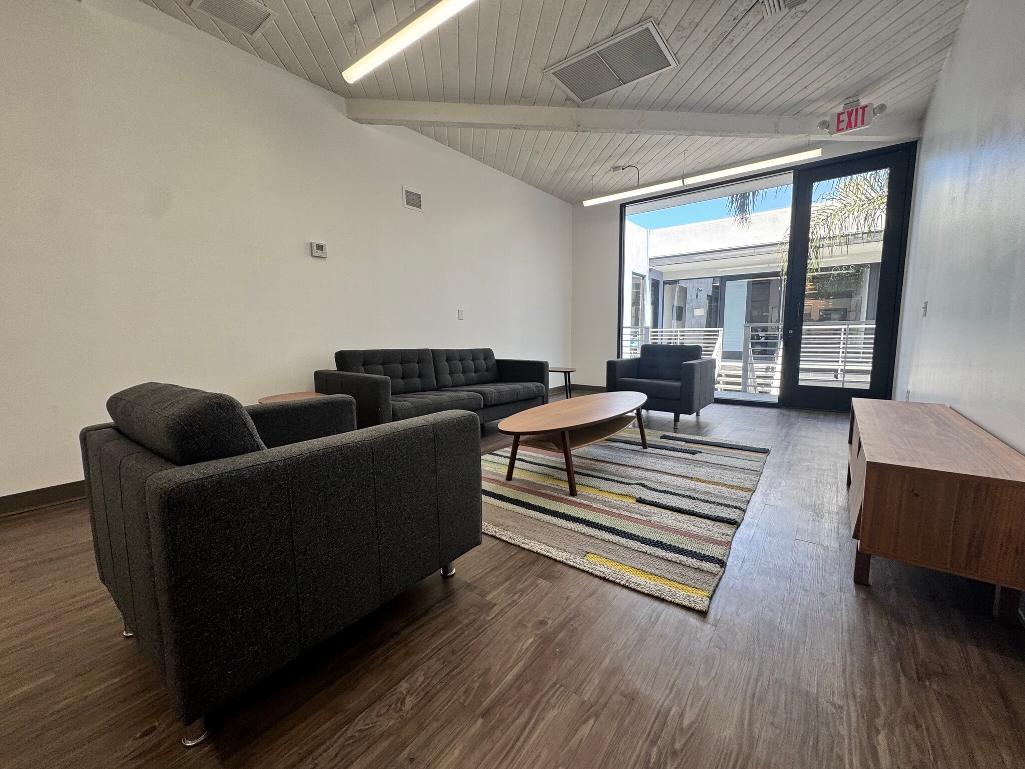 3007 Washington Blvd, Marina del Rey, CA à louer Photo intérieure- Image 1 de 3